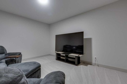3-5324 49 Avenue, Lacombe, AB - Indoor Photo Showing Living Room