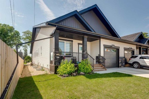 3-5324 49 Avenue, Lacombe, AB - Outdoor