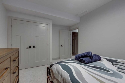 3-5324 49 Avenue, Lacombe, AB - Indoor Photo Showing Bedroom