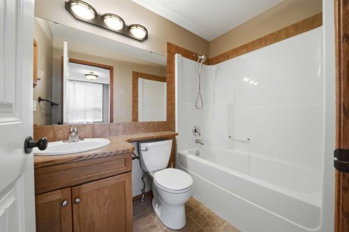 628 Lancaster Drive, Red Deer, AB 