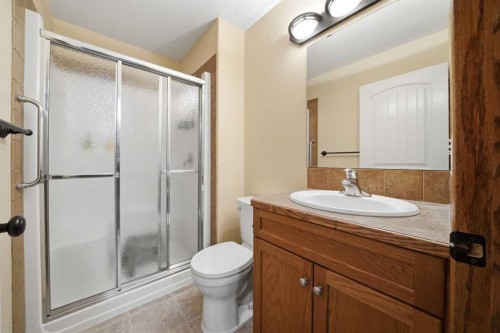 628 Lancaster Drive, Red Deer, AB 
