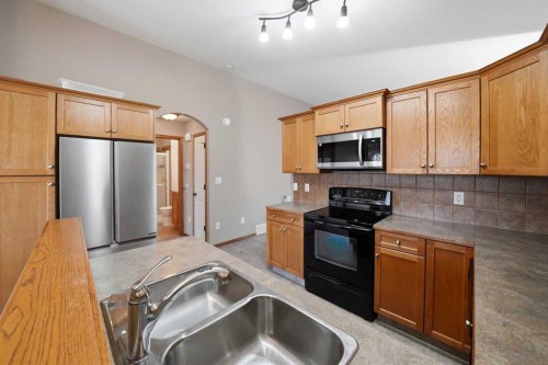 628 Lancaster Drive, Red Deer, AB 