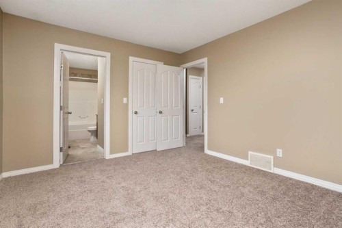 6-6802 50 Avenue, Camrose, AB - Indoor Photo Showing Other Room