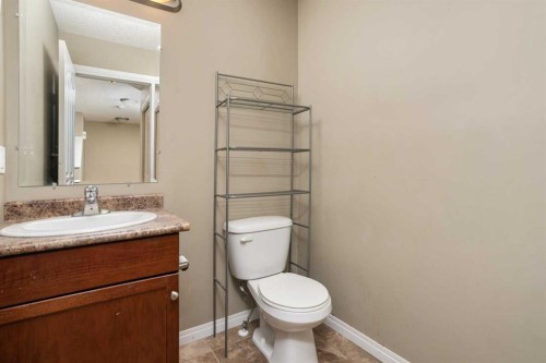 6-6802 50 Avenue, Camrose, AB - Indoor Photo Showing Bathroom