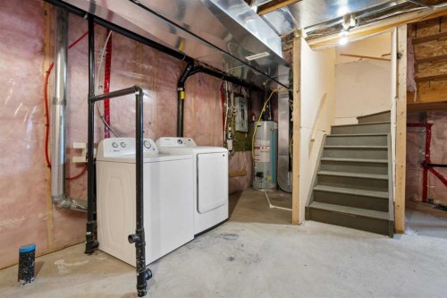 6-6802 50 Avenue, Camrose, AB - Indoor Photo Showing Laundry Room