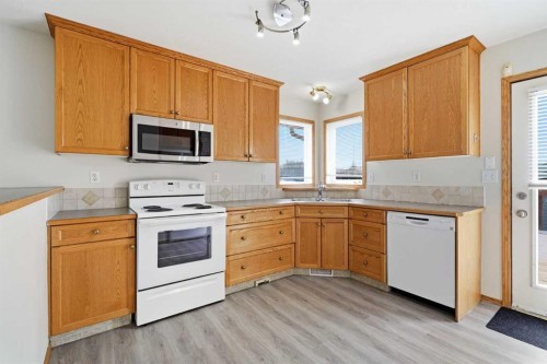 22 Lanterman Close, Red Deer, AB 
