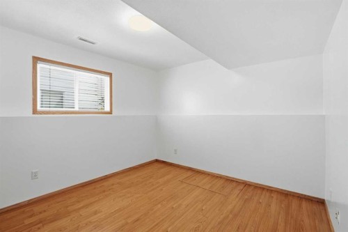22 Lanterman Close, Red Deer, AB 