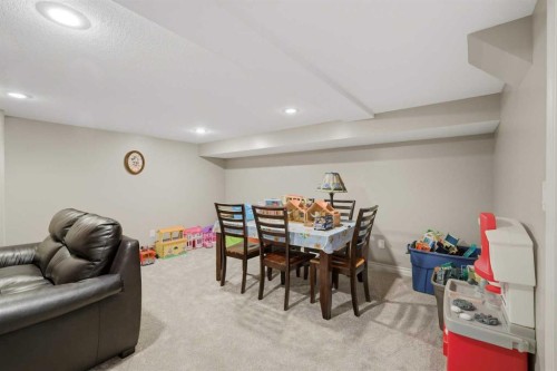 40 Emily Crescent, Lacombe, AB 