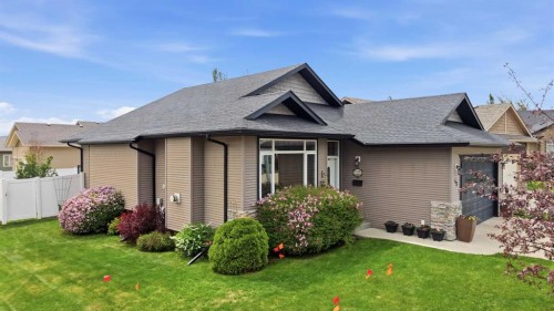40 Emily Crescent, Lacombe, AB 