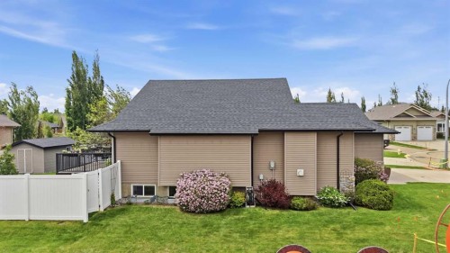 40 Emily Crescent, Lacombe, AB 