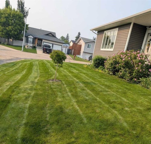 1513 Westview Drive, Bowden, AB - Outdoor