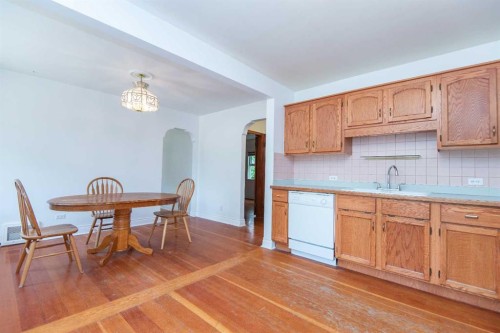 4645 47 Street, Red Deer, AB - Indoor