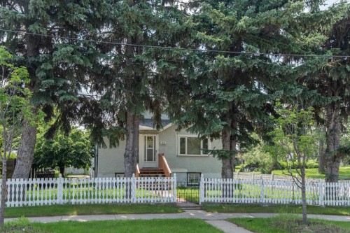 4645 47 Street, Red Deer, AB - Outdoor