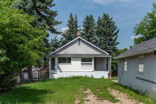 4645 47 Street, Red Deer, AB - Outdoor