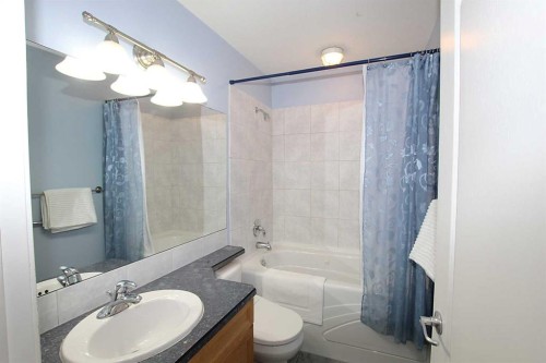 76 Lakeway Boulevard, Sylvan Lake, AB 