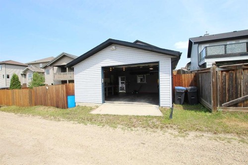 76 Lakeway Boulevard, Sylvan Lake, AB 