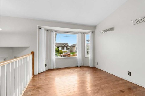 4 Horne Close, Sylvan Lake, AB - Indoor Photo Showing Other Room