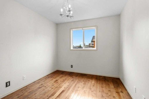4 Horne Close, Sylvan Lake, AB - Indoor Photo Showing Other Room