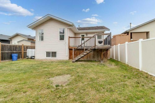 4 Horne Close, Sylvan Lake, AB - Outdoor With Deck Patio Veranda With Exterior