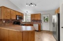 4 Horne Close, Sylvan Lake, AB  - Indoor Photo Showing Kitchen 