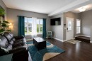 18 Hanson Green, Penhold, AB  - Indoor Photo Showing Living Room 