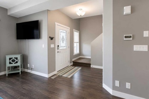 18 Hanson Green, Penhold, AB - Indoor Photo Showing Other Room