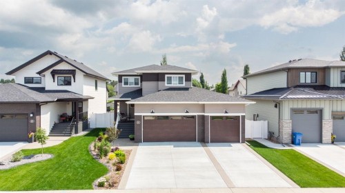 22 Napoleon Meadows Way, Innisfail, AB - Outdoor With Facade