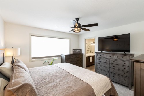 22 Napoleon Meadows Way, Innisfail, AB - Indoor Photo Showing Bedroom