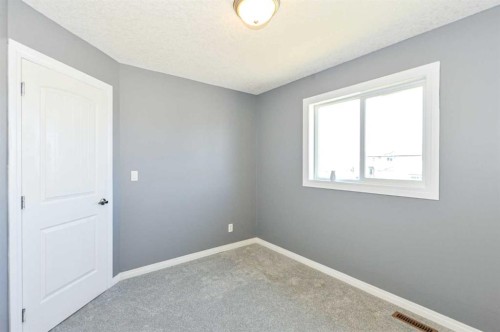 35-6802 50 Avenue, Camrose, AB - Indoor Photo Showing Other Room