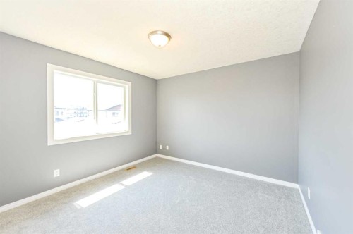 35-6802 50 Avenue, Camrose, AB - Indoor Photo Showing Other Room