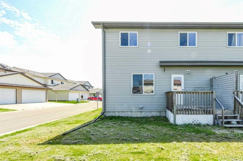 35-6802 50 Avenue, Camrose, AB - Outdoor With Exterior