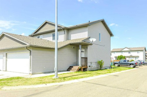 35-6802 50 Avenue, Camrose, AB - Outdoor