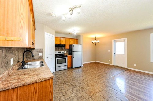 35-6802 50 Avenue, Camrose, AB - Indoor Photo Showing Kitchen With Double Sink
