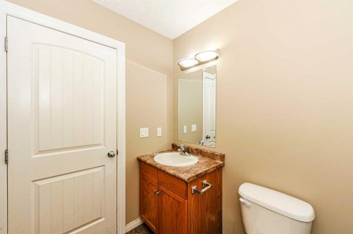 35-6802 50 Avenue, Camrose, AB - Indoor Photo Showing Bathroom