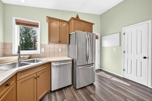 107 Landry Bend, Red Deer, AB 