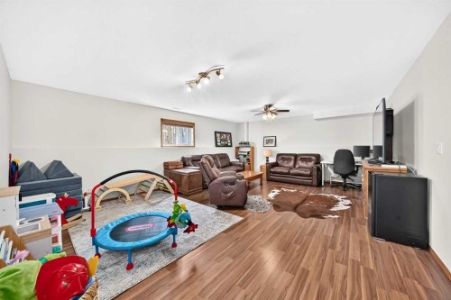 107 Landry Bend, Red Deer, AB 