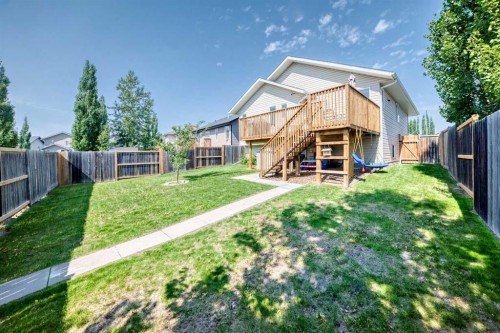 107 Landry Bend, Red Deer, AB 