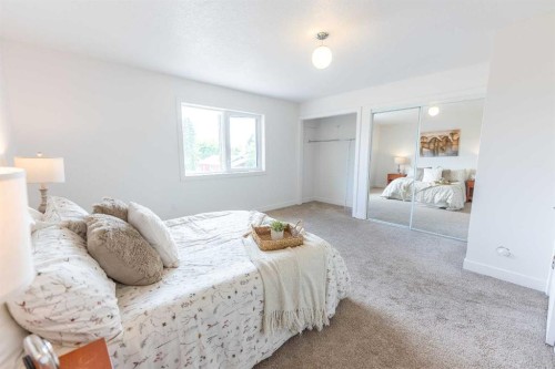 5140 51 Street, Lacombe, AB - Indoor Photo Showing Bedroom