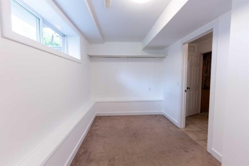 5140 51 Street, Lacombe, AB - Indoor Photo Showing Other Room