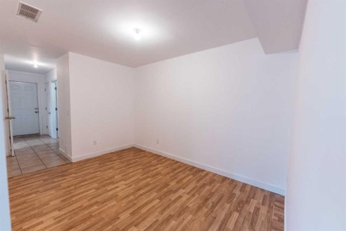 5140 51 Street, Lacombe, AB - Indoor Photo Showing Other Room
