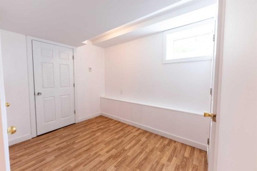 5140 51 Street, Lacombe, AB - Indoor Photo Showing Other Room