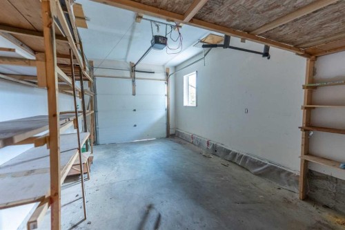 5140 51 Street, Lacombe, AB - Indoor Photo Showing Garage