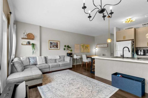 125 Henderson Crescent, Penhold, AB - Indoor Photo Showing Living Room