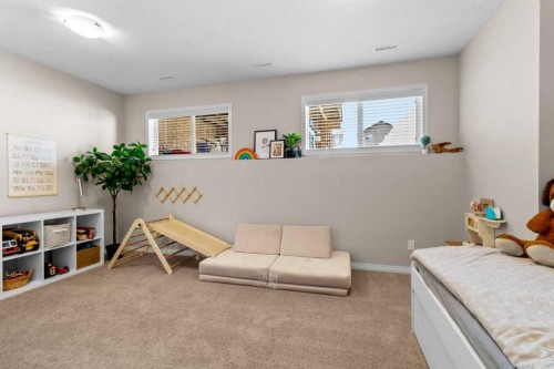 125 Henderson Crescent, Penhold, AB - Indoor