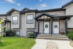 125 Henderson Crescent  Penhold, AB T0M 1R0