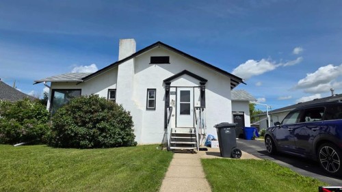 5105 Windsor Avenue, Coronation, AB - Outdoor