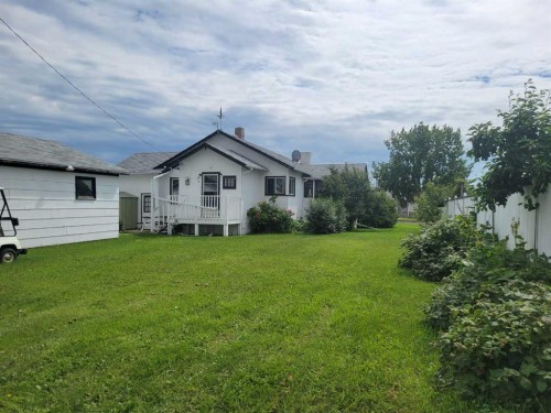 5105 Windsor Avenue, Coronation, AB - Outdoor