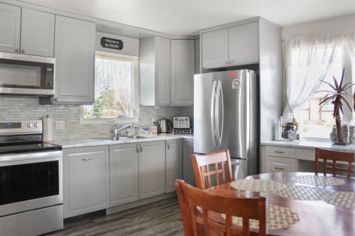 4801 48 Avenue, Forestburg, AB 