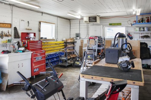 4801 48 Avenue, Forestburg, AB 
