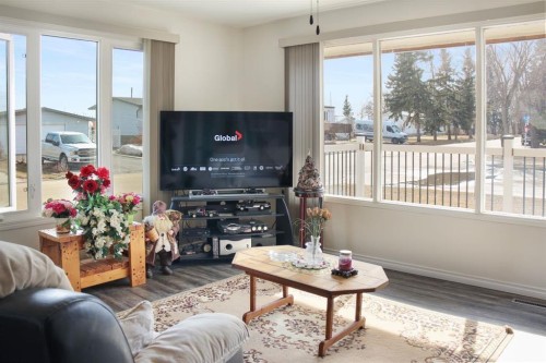 4801 48 Avenue, Forestburg, AB 